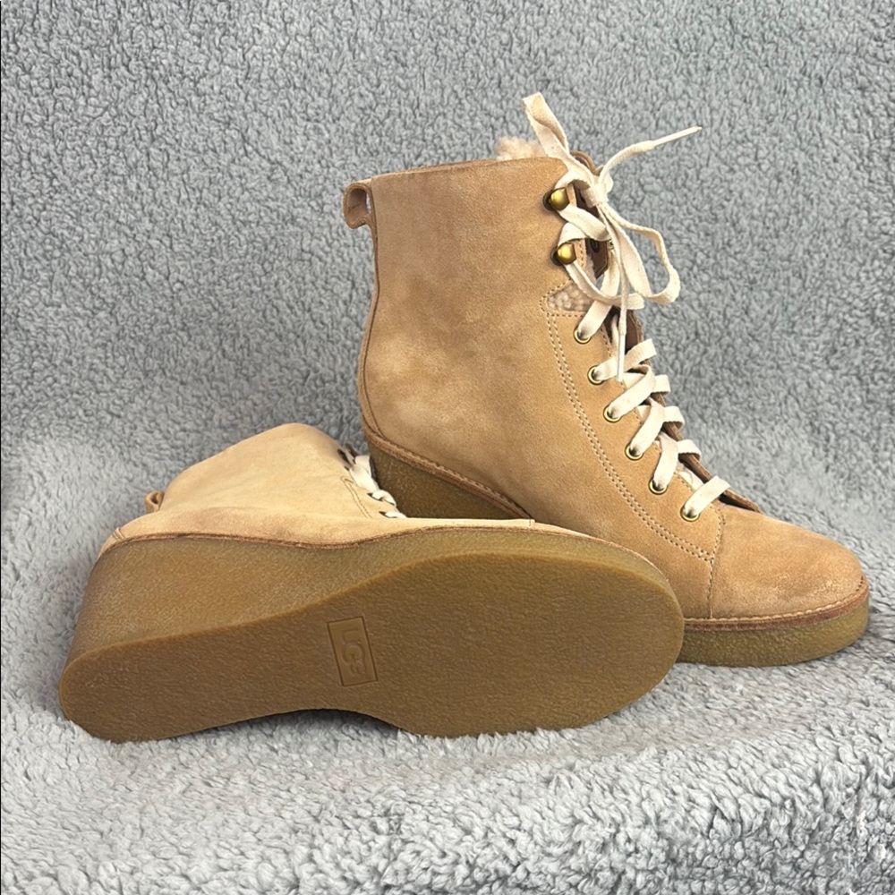 UGG Kiernan Tan Wedge Boots with Suede Texture Sz 10 NWOT Lace Up - Picture 8 of 10
